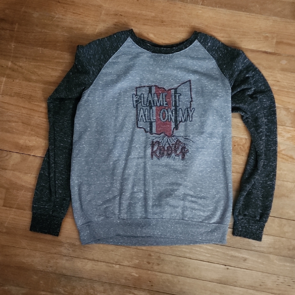 Jerzees Gray and Black Knit Top Medium